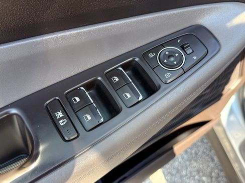 Used 2019 Hyundai Santa Fe SE AWD/4WD image 19