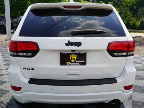 Used 2019 Jeep Grand Cherokee Altitude AWD/4WD image 10