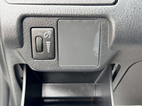 Used 2009 Toyota Yaris Sedan image 48