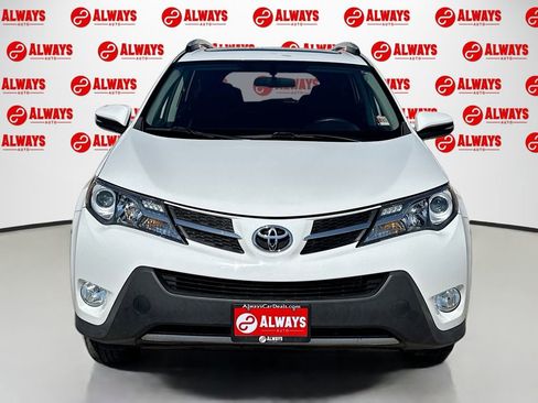 Used 2015 Toyota RAV4 XLE image 2