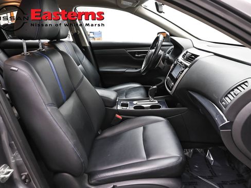 Used 2018 Nissan Altima 2.5 SR w/ SR Midnight Edition image 24