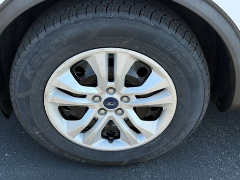 Used 2022 Ford Escape S image 10