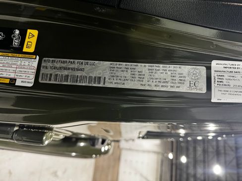 Used 2021 Jeep Wrangler Unlimited Rubicon w/ Uconnect 4C Nav & Sound Group AWD/4WD image 46