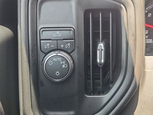 Used 2023 Chevrolet Silverado 1500 Custom RWD image 17