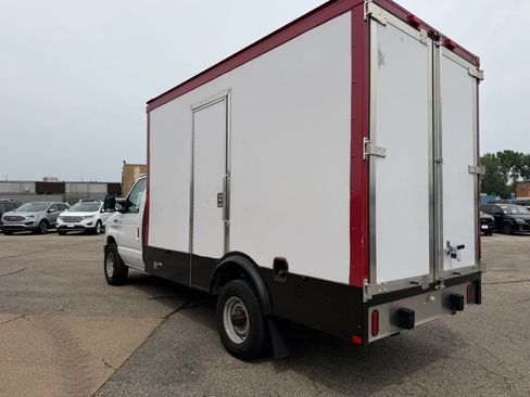 Used 2023 Ford E-350 and Econoline 350 Super Duty w/ Power Windows & Locks Group RWD image 5