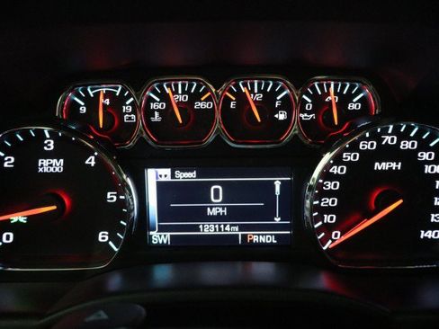 Used 2018 Chevrolet Silverado 1500 LT w/ Texas Edition RWD image 38