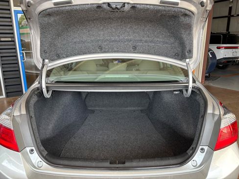 Used 2014 Honda Accord EX-L image 28