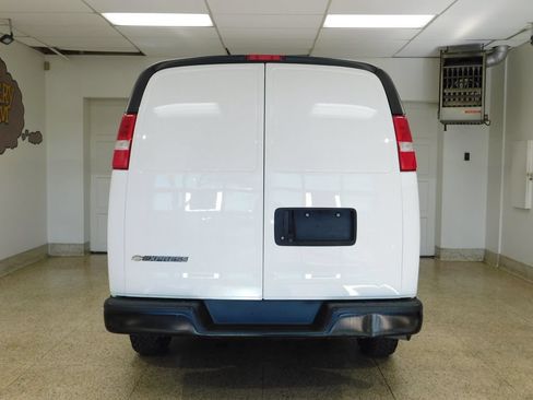 Used 2021 Chevrolet Express 2500 w/ Driver Convenience Package RWD image 5