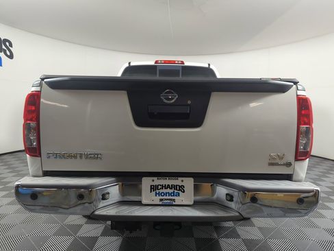 Used 2014 Nissan Frontier SV w/ SV Value Truck Package image 4