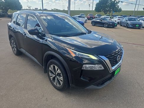 Used 2023 Nissan Rogue SV w/ SV Premium B Package image 7