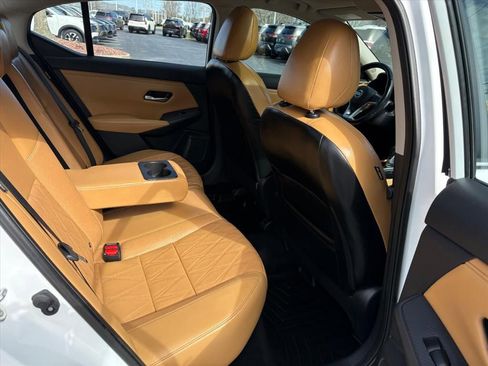 Used 2021 Nissan Sentra SV w/ SV Premium Package image 21