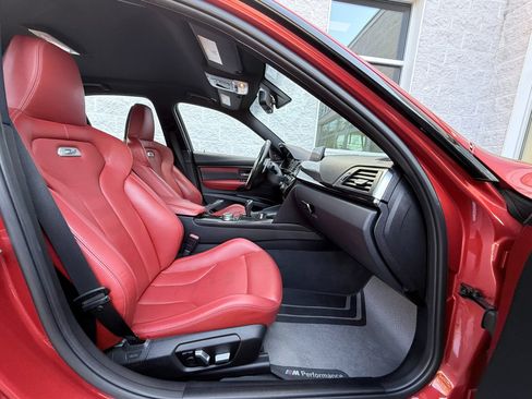 Used 2016 BMW M3 RWD image 33