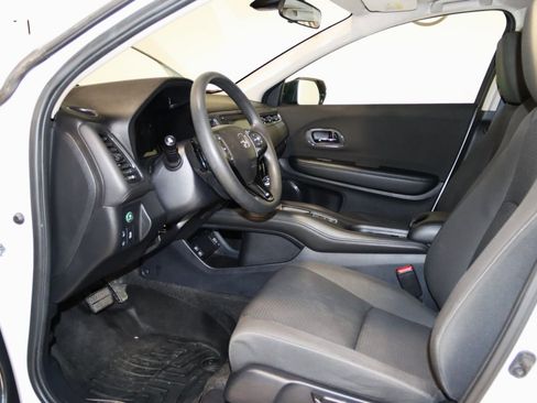 Used 2022 Honda HR-V EX image 32