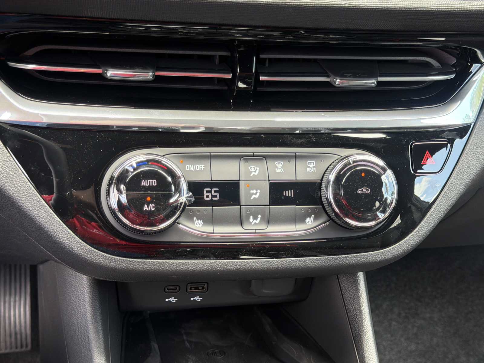 New 2026 Buick Envista Sport Touring w/ Convenience I Package FWD image 8
