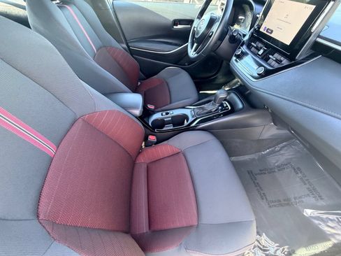 Used 2025 Toyota Corolla SE FWD image 12