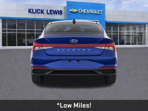 Used 2021 Hyundai Elantra SEL w/ Convenience Package FWD image 7