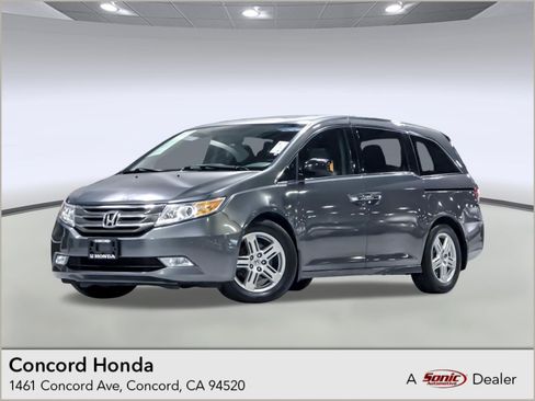 Used 2013 Honda Odyssey Touring Elite image 1