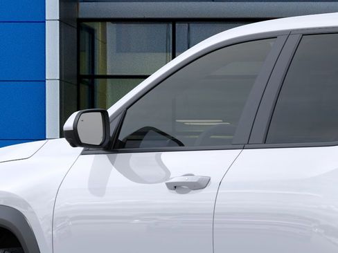 New 2026 Chevrolet Equinox LT w/ Convenience Package II FWD image 12