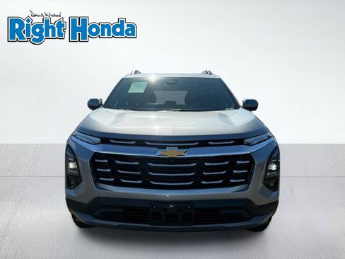 Used 2025 Chevrolet Equinox LT w/ Convenience Package II AWD/4WD image 5