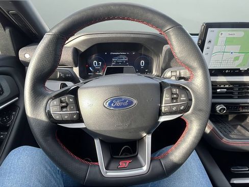 Used 2025 Ford Explorer ST AWD/4WD image 15
