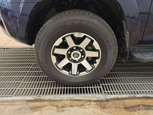 Used 2024 Toyota 4Runner TRD Off-Road Premium w/ Moonroof Package image 27