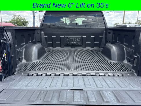 Used 2025 GMC Sierra 1500 SLT AWD/4WD image 14