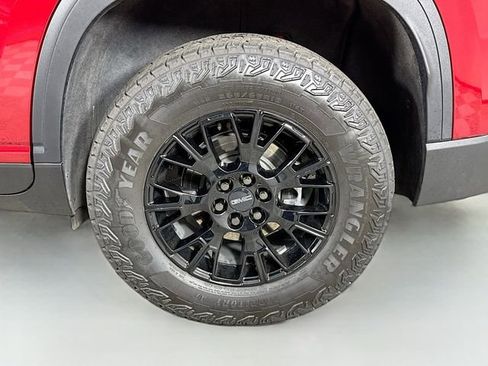 Used 2024 GMC Acadia AT4 w/ Luxury Package image 37