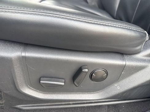 Used 2024 Ford Expedition Max XLT image 13