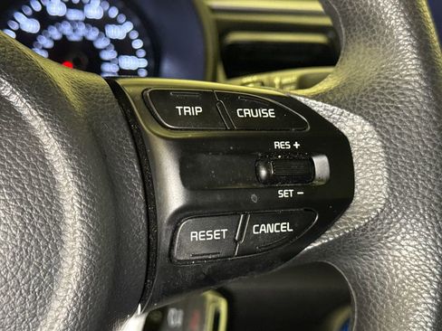 Used 2022 Kia Rio S image 28