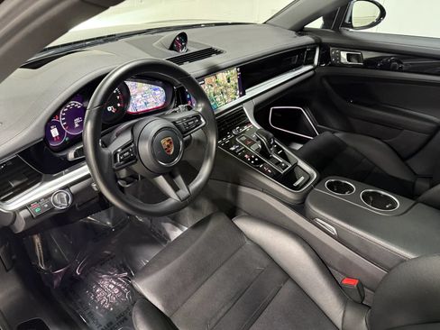 Used 2023 Porsche Panamera 4 Platinum Edition AWD/4WD image 17