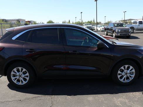 Used 2023 Ford Escape Active image 5