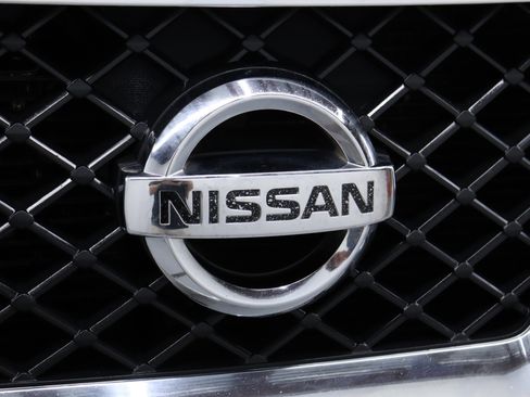 Used 2011 Nissan Frontier SL image 60