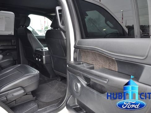 Used 2019 Ford Expedition Limited w/ Equipment Group 302A RWD image 15