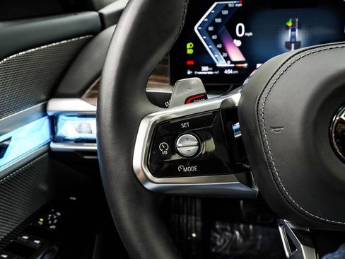 Used 2025 BMW 740i xDrive image 35