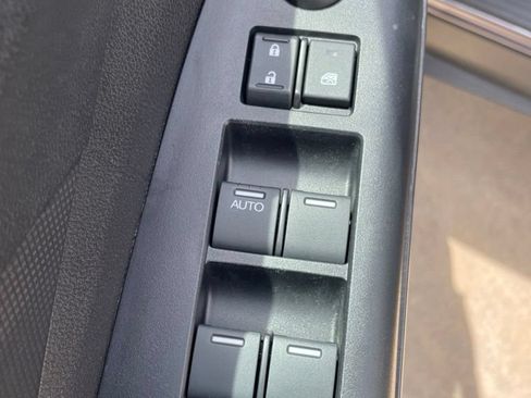 Used 2016 Honda CR-V SE image 16