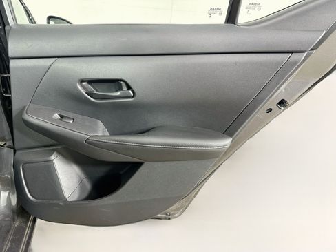 Used 2025 Nissan Sentra SV FWD image 28
