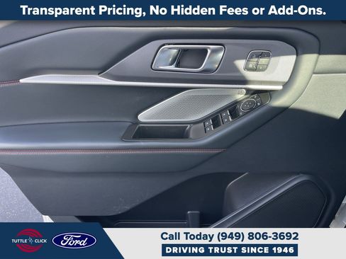 Used 2025 Ford Explorer ST AWD/4WD image 21