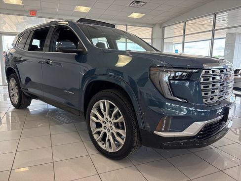 New 2026 GMC Acadia Denali w/ Super Cruise Package AWD/4WD image 8
