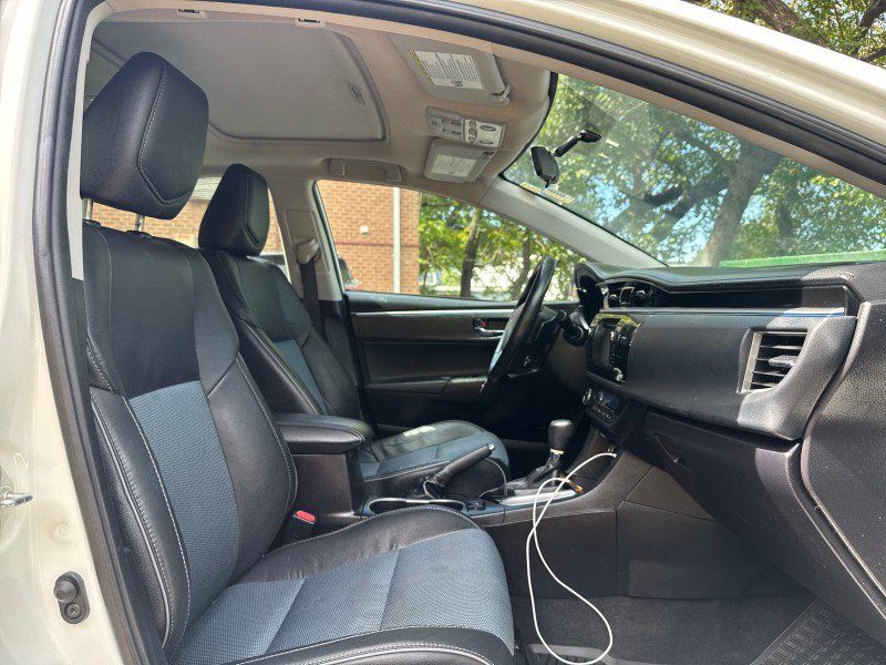 Used 2015 Toyota Corolla S w/ Driver Convenience Package FWD image 25