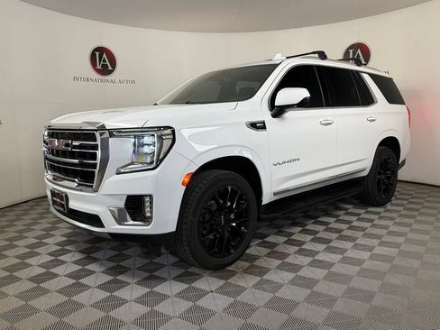 Used 2023 GMC Yukon SLT AWD/4WD image 3