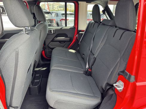 Used 2025 Jeep Wrangler Sahara w/ Safety Group image 35