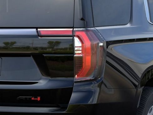 New 2026 GMC Yukon AT4 Ultimate AWD/4WD image 11