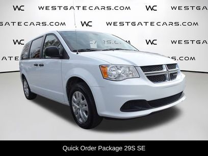 Used 2019 Dodge Grand Caravan SE w/ UConnect Hands-Free Group