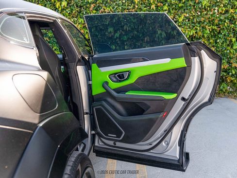 Used 2021 Lamborghini Urus Liberty Walk image 40