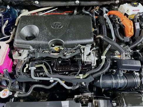 Used 2020 Toyota RAV4 XLE w/ Convenience Package AWD/4WD image 32