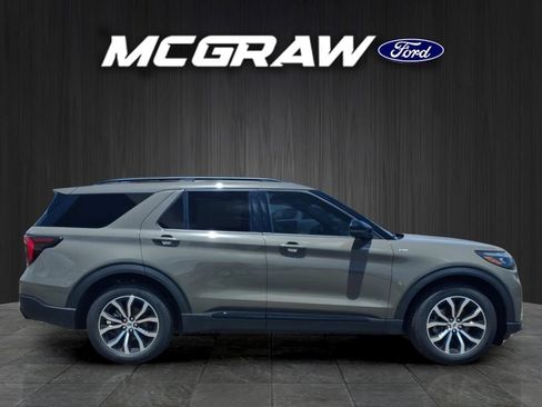 New 2026 Ford Explorer ST-Line RWD image 9