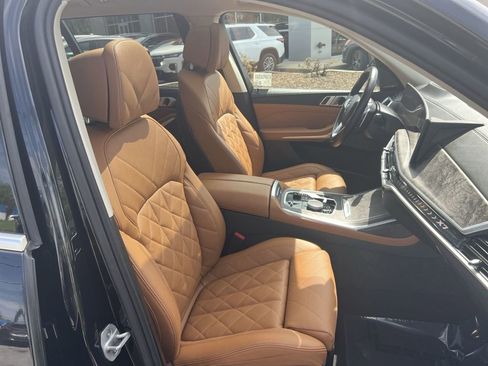 Used 2024 BMW X7 xDrive40i w/ Premium Package AWD/4WD image 36