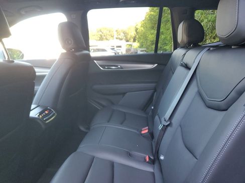 New 2025 Cadillac XT6 Luxury image 19