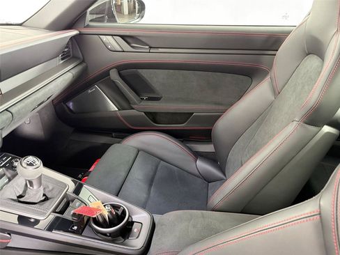 Certified 2024 Porsche 911 Targa 4 GTS AWD/4WD image 30