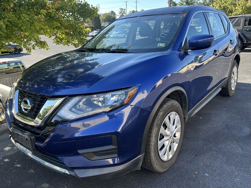 Used 2017 Nissan Rogue S image 1